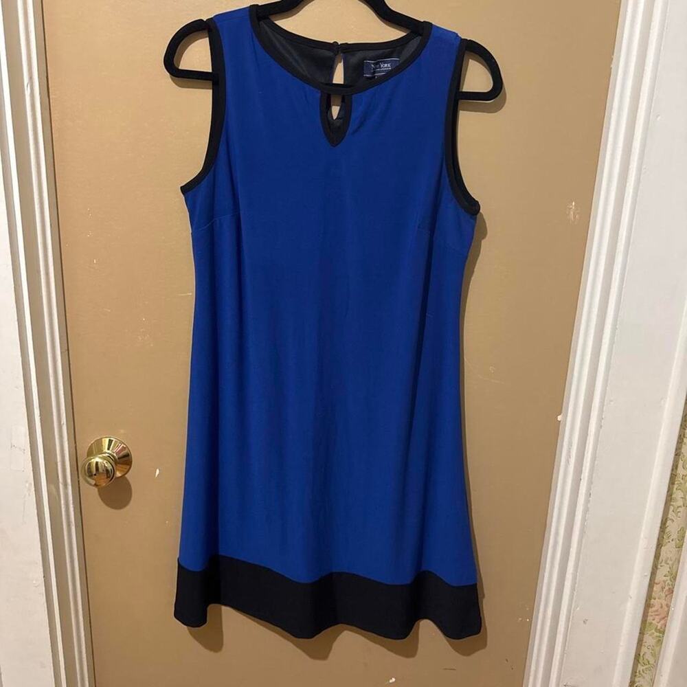 BLACK TRIM DRESS